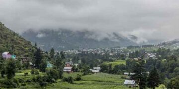जम्मू-कश्मीर से अनुच्छेद 370 हटने के बाद बाहर के 34लोगों ने खरीदी जमीन