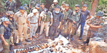 पुंछ में मिला 20 वर्ष पुराना आतंकी ठिकाना, चट्टानों में दबी थी भारी विस्फोटक सामग्री