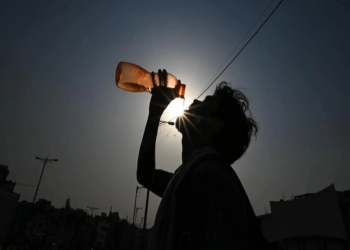 भारत में लू की चपेट में आए 62 करोड़ से अधिक लोग, रात में दिन जैसा पारा