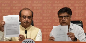 ‘भूदान’ से जुड़ी कांग्रेस चला रही है ‘भू हड़प आंदोलन’, कर्नाटक मसले पर खूब बरसी भाजपा