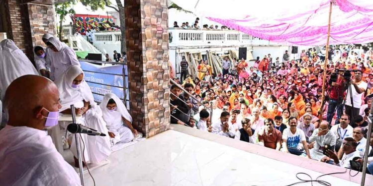 नववर्ष पर महातपस्वी महाश्रमण के श्रीमुख के महामंगलपाठ में उमड़ा श्रद्धा का सैलाब