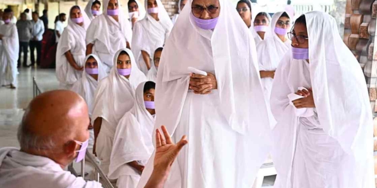 नववर्ष पर महातपस्वी महाश्रमण के श्रीमुख के महामंगलपाठ में उमड़ा श्रद्धा का सैलाब
