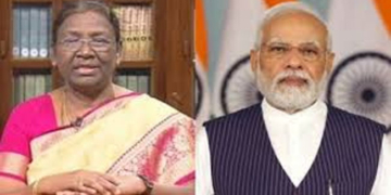 भारत ने 2025 का स्वागत धूमधाम से किया