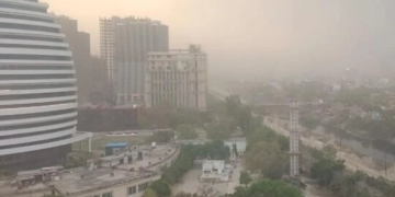 धूल भरी तेज आंधी और बारिश