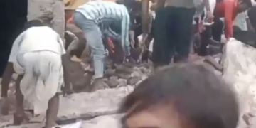 झालावाड़ में स्कूल की छत गिरी