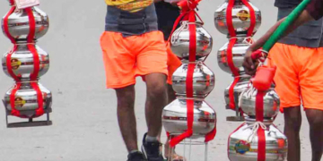 गर्लफ्रेंड के लिए आईपीएस की कामना, राहुल की 121 लीटर कांवड़ यात्रा