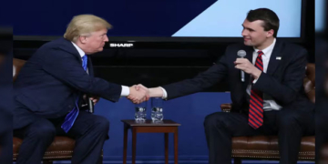 यह हमारा युद्ध नहीं”—भारत-पाक तनाव पर चार्ली क्रिक का बयान हत्या के बाद वायरल