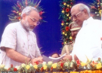 सरकार के प्रमुख के रूप में मोदी का 25वां साल, 2001 में आज ही बने थे गुजरात के CM