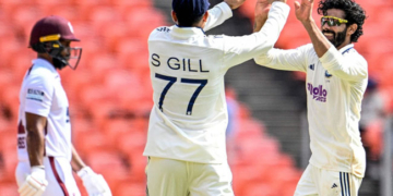 भारत ने अहमदाबाद टेस्ट पारी और 140 रन से जीता