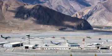 एलएसी पर दुगनी रफ्तार से पहुंचेगी आपूर्ति, लद्दाख बेस को मिला भारी विमानन दर्जा