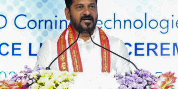 पियक्कड़ों के भी भगवान? हिंदू देवताओं पर रेवंत रेड्डी के बिगड़े बोल, माफी की मांग