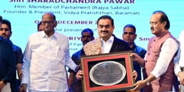 पवार–अडानी की तस्वीर और महाविकास अघाड़ी की मुश्किलें