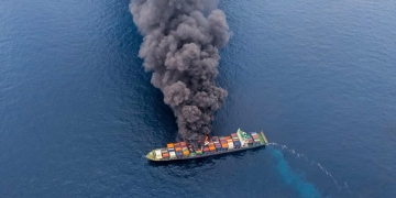 तेल टैंकर सेफसी विष्णु पर इराक के पास सुसाइड बोट से हमला, एक भारतीय की मौत