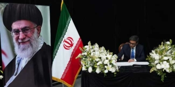 भारत ने ईरान के सर्वोच्च नेता अयातुल्लाह खामेनेई को दी श्रद्धांजलि