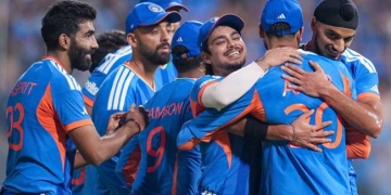 इंग्लैंड को आखिरी ओवर में रोका, भारत का फाइनल सफर तय