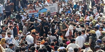 गौ-रक्षक की मौत पर भड़का मथुरा, पथराव और पुलिस एक्शन से हालात बेकाबू