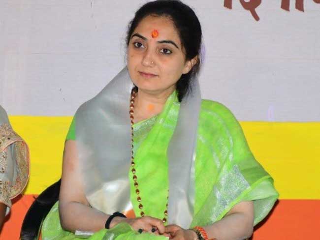 “मैं आज जिंदा हूं तो मोदी और अमित शाह की वजह से” — नूपुर शर्मा का दर्द छलका