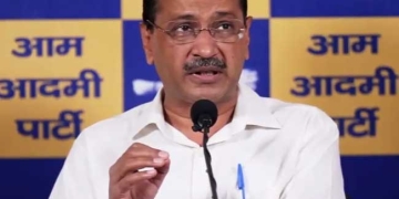 एलपीजी संकट पर सियासत तेज, केजरीवाल का मोदी सरकार पर तीखा हमला