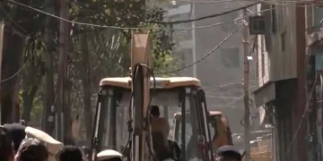 तरुण हत्याकांड: बुलडोजर से ध्वस्त हुआ आरोपी का घर, प्रशासन ने कड़ा कदम उठाया