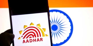 स्मार्टफोन में आधार ऐप अनिवार्य नहीं, सरकार ने प्रस्ताव लिया वापस