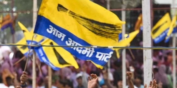 गुजरात में ‘आप’ नेताओं पर हवाला रैकेट के आरोप, चुनाव से पहले सियासी हलचल तेज