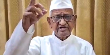 आप संकट पर अन्ना हजारे की दोटूक, आत्ममंथन की सलाह