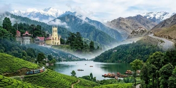 गर्मी की छुट्टियों में सुकून की यात्रा: भारत के 10 ठंडे हिल स्टेशन