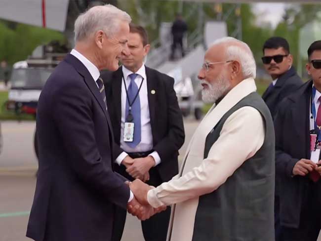भारत-नॉर्डिक शिखर सम्मेलन में भाग लेने नॉर्वे पहुंचे प्रधानमंत्री मोदी