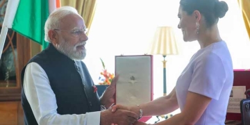 प्रधानमंत्री नरेंद्र मोदी को स्वीडन का सर्वोच्च राजकीय सम्मान