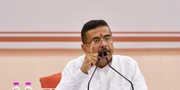 वादों को पूरा करने में शुभेंदु के छूटेंगे पसीने, कर्ज में डूबा है बंगाल