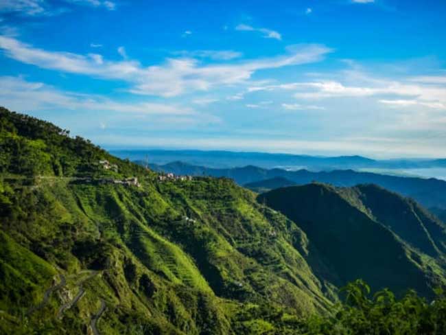 शोर से दूर, पहाड़ों में सुकून की तलाश