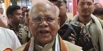 गया में केंद्रीय मंत्री जीतन राम मांझी पर पथराव, बाल-बाल बचे