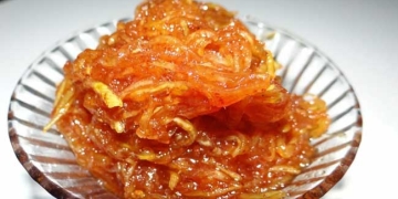 घर पर बनाएं स्वादिष्ट कच्चे आम का मुरब्बा