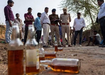 पुणे में जहरीली शराब से बड़ा हादसा, 12 से अधिक की मौत