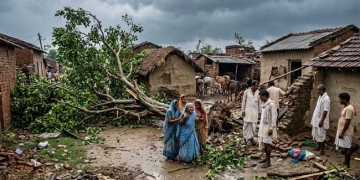 मौसम का कहर: आकाशीय बिजली और तूफान से 44 लोगों की जान गई