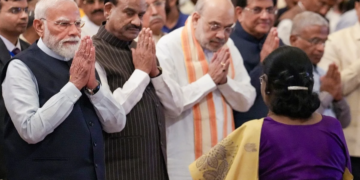 मोदी कैबिनेट से किन मंत्रियों की होगी छुट्टी, किनके बदले जा सकते हैं विभाग?