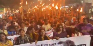 बांग्लादेश में धार्मिक विवाद गहराया, हिंदू संगठनों ने किया प्रदर्शन