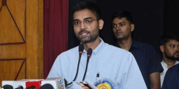 सुप्रीम कोर्ट के नोटिस के बीच बोले दीपक प्रकाश – पहले भी मंत्री था, अब भी हूं