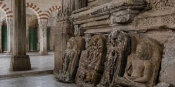 भरूच जामा मस्जिद विवाद गहराया, हिंदू-जैन प्रतिमाओं के दावे के बीच एएसआई सर्वे की मांग