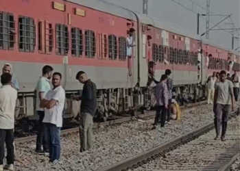 ट्रेन में आग की अफवाह से मची दहशत, मुरैना में दर्दनाक हादसा