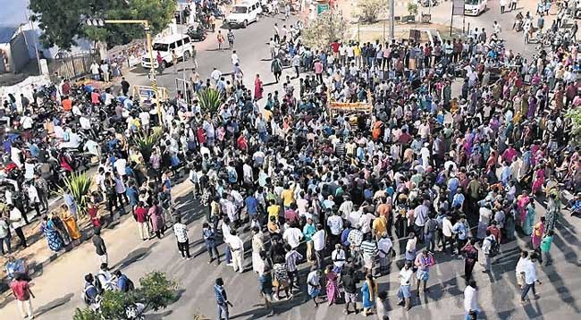 पीओके हिंसा की आग में झुलसा, झड़पों में सात की मौत