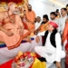 शंकराचार्य से मिले अखिलेश यादव, गोसंरक्षण और राम मंदिर मुद्दे पर सरकार को घेरा