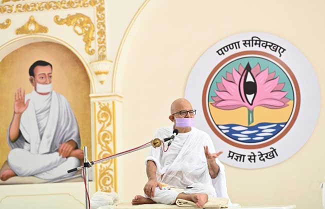 लोक परिचय, जीवन यात्रा व साधुता का भान कराने में वेश सहायक : महातपस्वी महाश्रमण