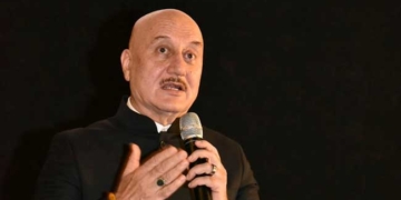 अनुपम खेर का दो टूक जवाब, ट्रोलिंग और नसीरुद्दीन विवाद पर रखी बात