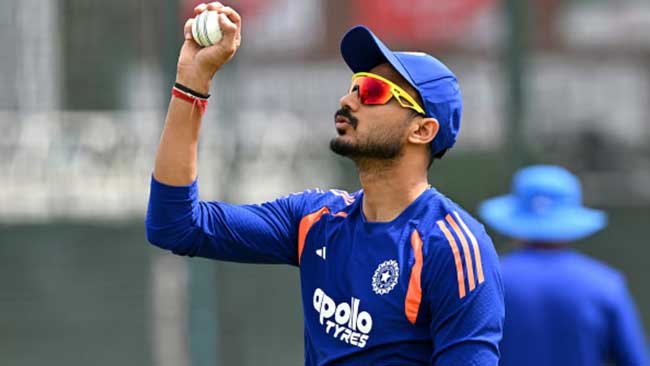 अक्षर पटेल ने रचा इतिहास, टी20 में 100 विकेट लेने वाले पहले भारतीय स्पिनर बने